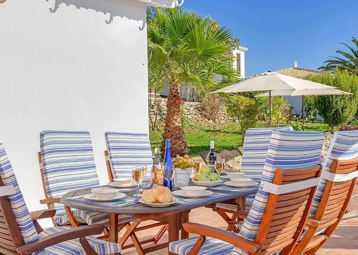 Private Heated Pool, Jacuzzi & 1225M2 Garden In Villa Cipreses