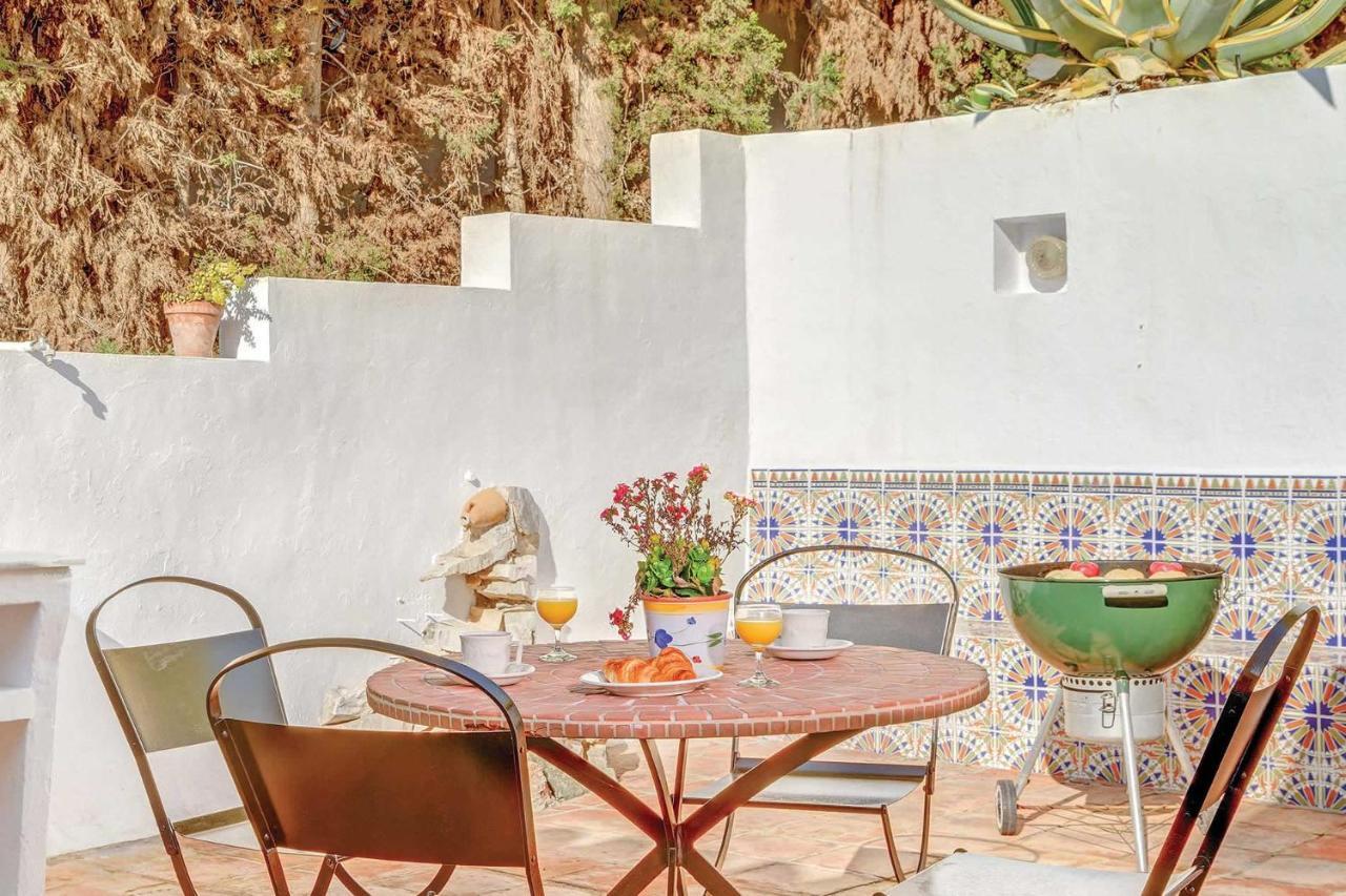 Private Heated Pool, Jacuzzi & 1225m2 Garden In Cipreses * Frigiliana