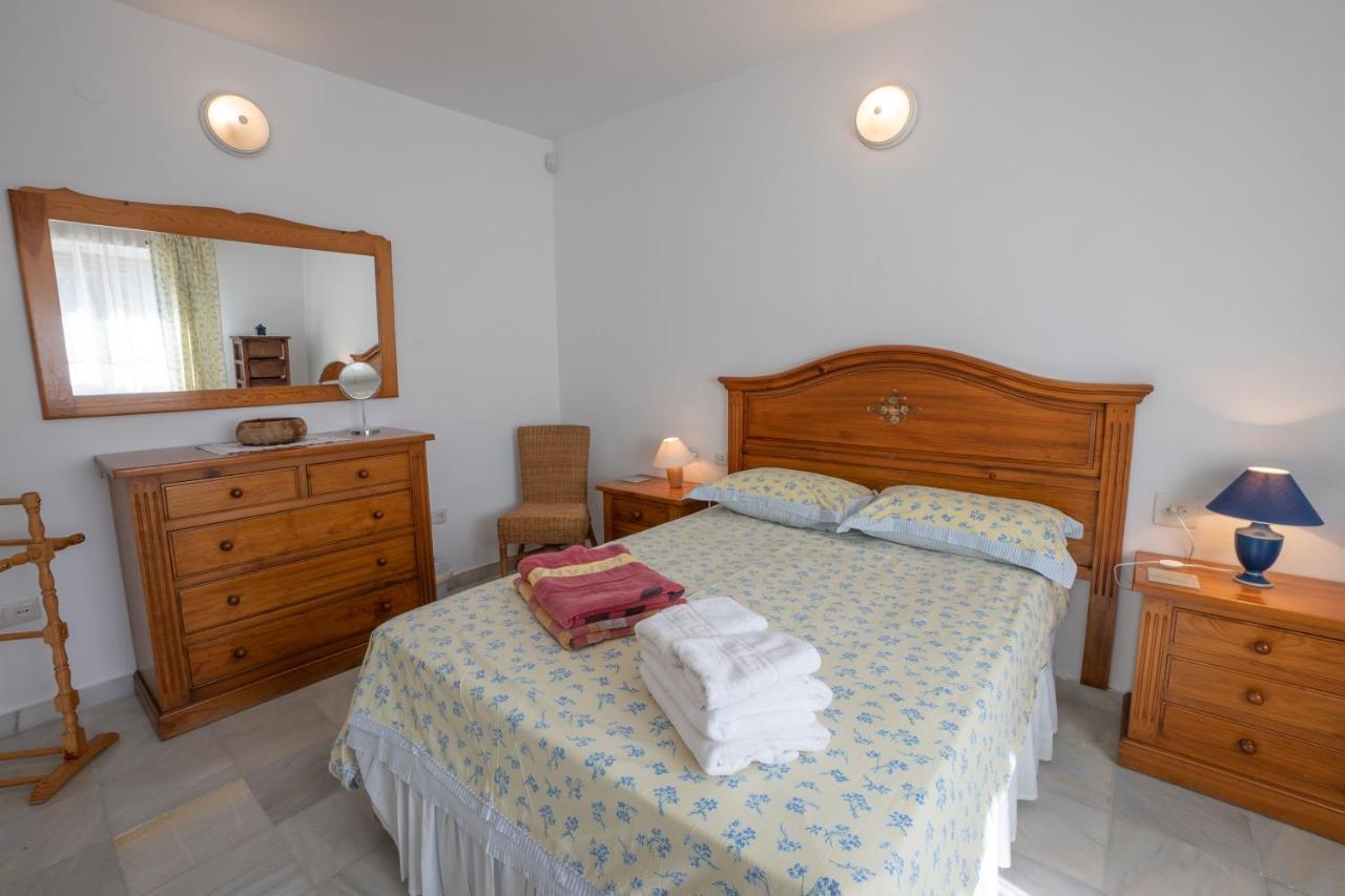 Private Heated Pool, Jacuzzi & 1225m2 Garden In Cipreses Willa Frigiliana