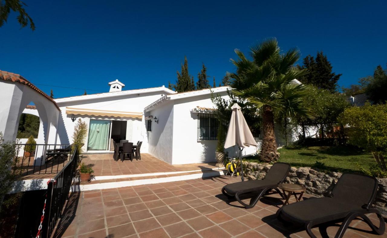 Private Heated Pool, Jacuzzi & 1225m2 Garden In Cipreses * Frigiliana