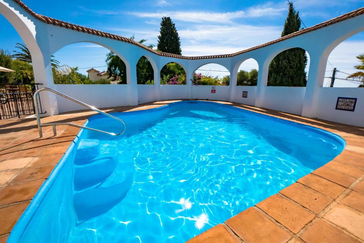 Private Heated Pool, Jacuzzi & 1225m2 Garden In Cipreses Frigiliana