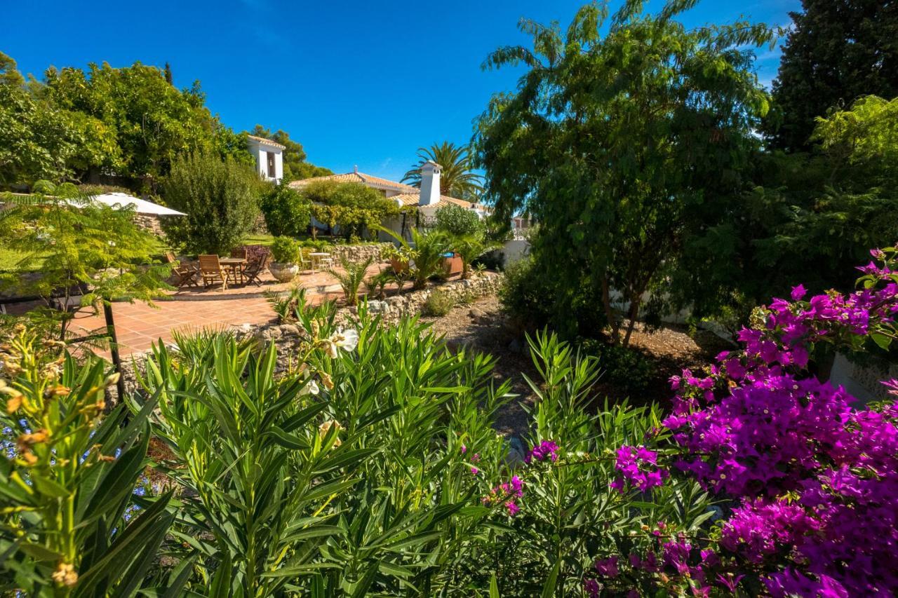 Private Heated Pool, Jacuzzi & 1225m2 Garden In Cipreses