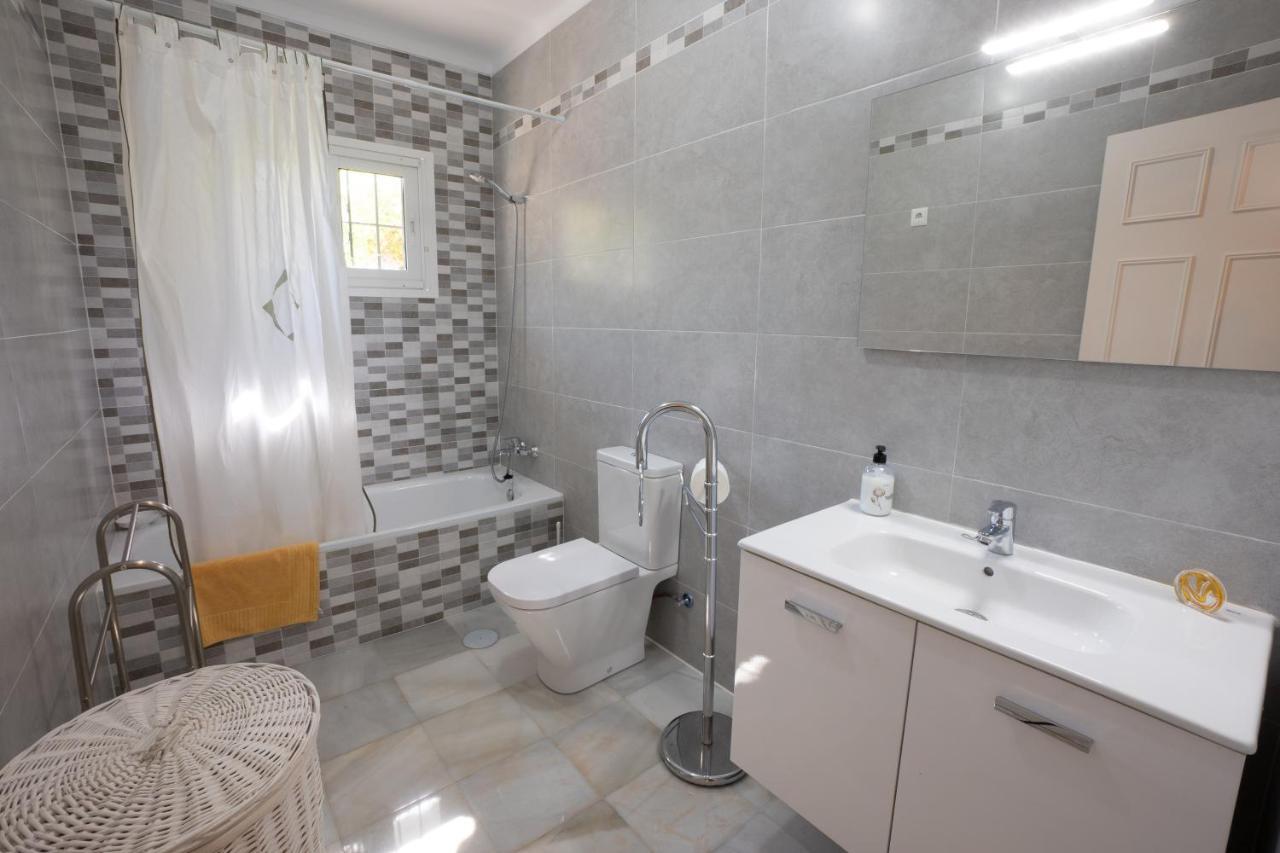 Private Heated Pool, Jacuzzi & 1225m2 Garden In Cipreses Willa Frigiliana