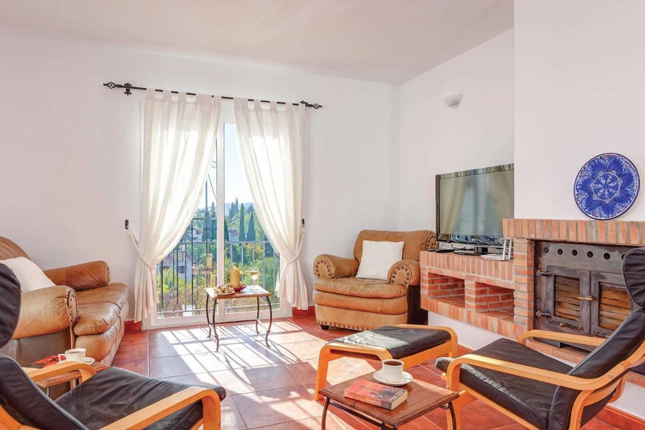Private Heated Pool, Jacuzzi & 1225m2 Garden In Cipreses Willa Frigiliana