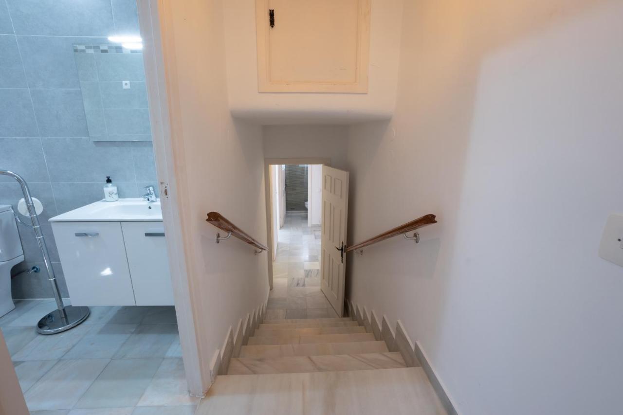 Private Heated Pool, Jacuzzi & 1225m2 Garden In Cipreses * Frigiliana