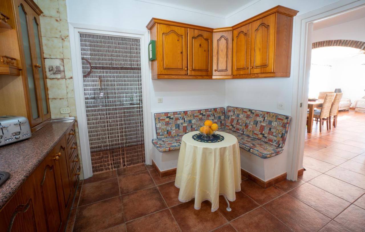 Private Heated Pool, Jacuzzi & 1225m2 Garden In Cipreses * Frigiliana
