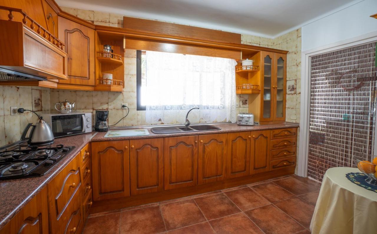 Private Heated Pool, Jacuzzi & 1225m2 Garden In Cipreses * Frigiliana